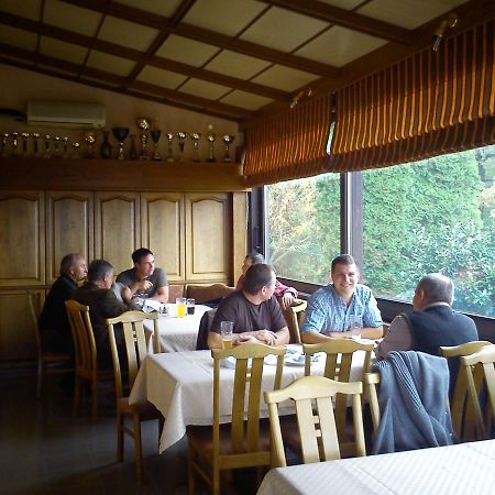 Panorama Panzio Bed & Breakfast Tatabanya Exterior photo