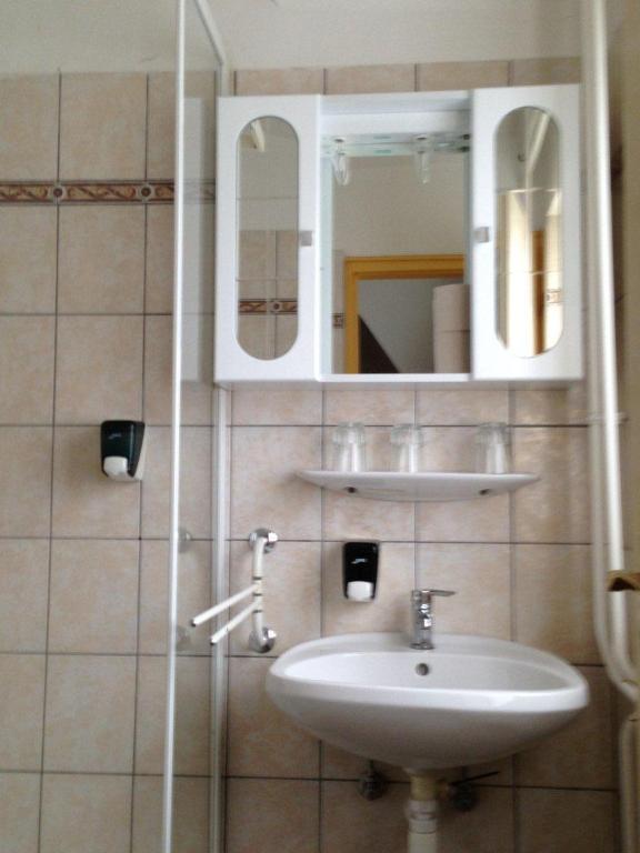 Panorama Panzio Bed & Breakfast Tatabanya Room photo