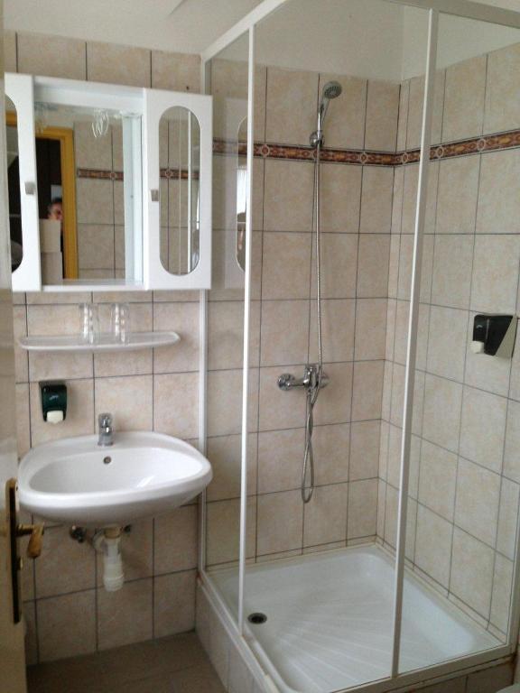 Panorama Panzio Bed & Breakfast Tatabanya Room photo